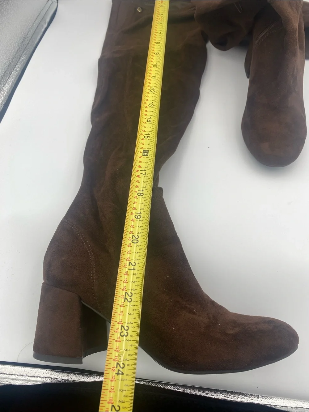 Liz Claiborne Taupe Sweater with Dark Brown Shorts and Boots
